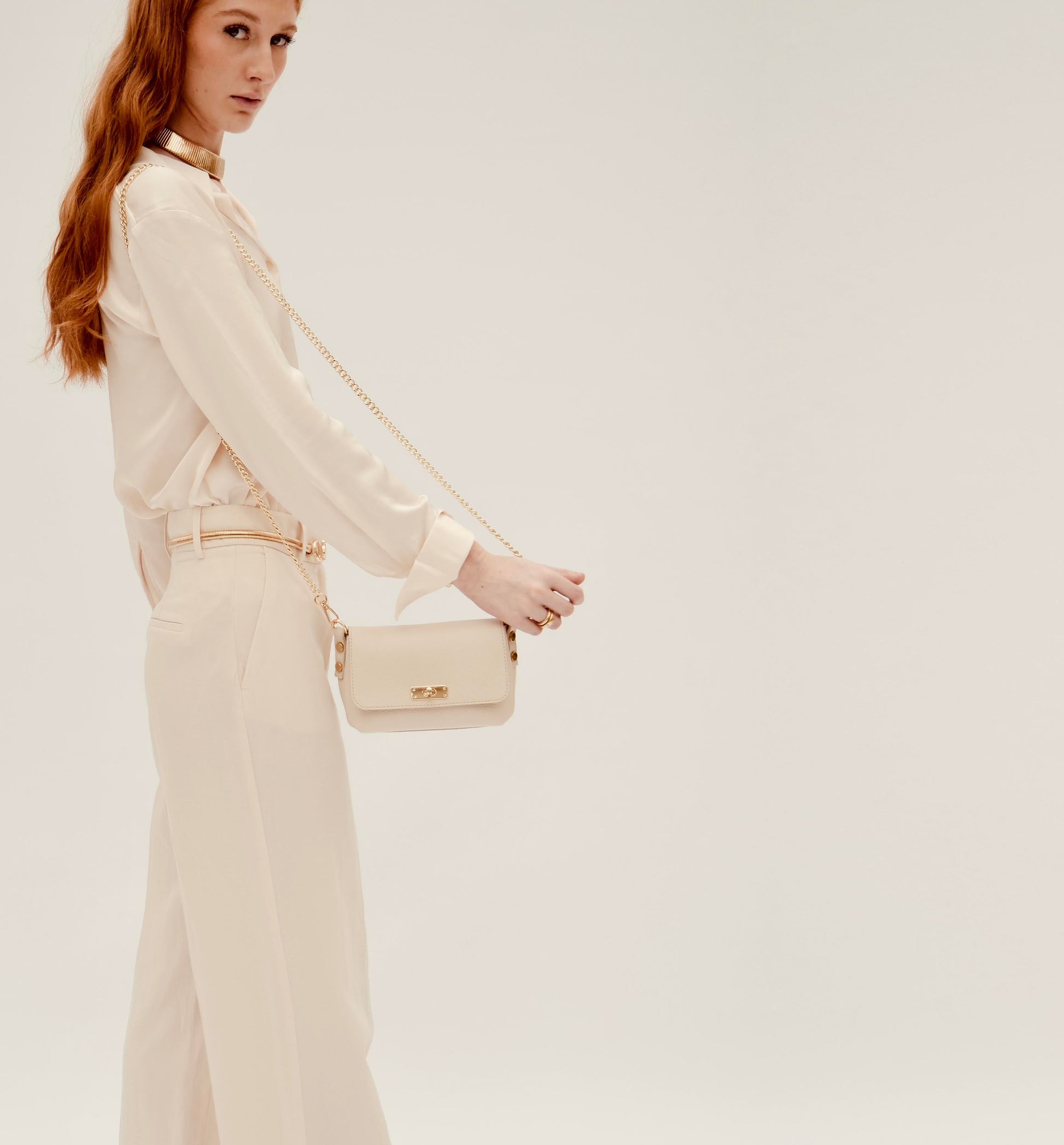 The Maisie stone leather bag with a timeless silhouette, elegant stone-colored finish, and functional design for everyday use-4